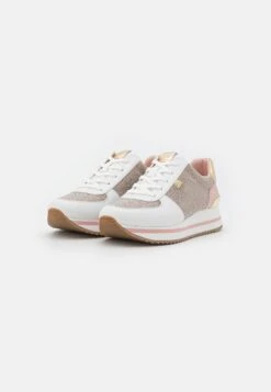 MICHAEL Michael Kors Monique Trainer - Sneakers Laag - White/Gold 11 MICHAEL Michael Kors Monique Trainer - Sneakers Laag - White/Gold -Farfetch Winkel 07f7a5067ee34bc6822fc379f1de9f09