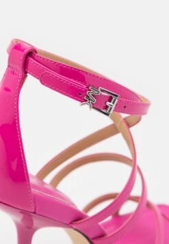 MICHAEL Michael Kors Imani Strappy - Sandalen Met Hoge Hak - Cerise -Farfetch Winkel 0a7c271620834513ba5a2f6eae1becea