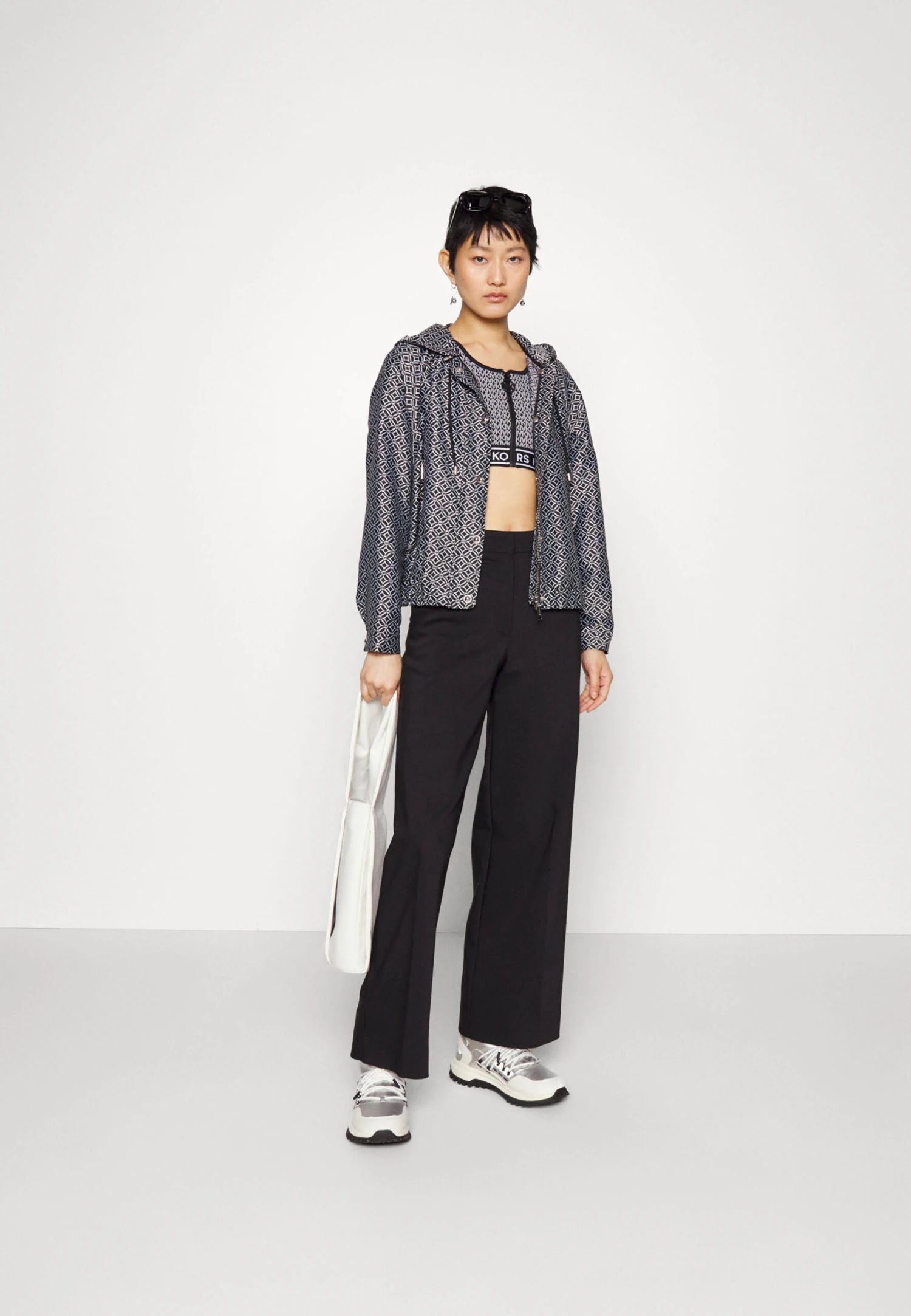 MICHAEL Michael Kors Logo Anorak - Windjack - Bone 4 MICHAEL Michael Kors Logo Anorak - Windjack - Bone - Afbeelding 2