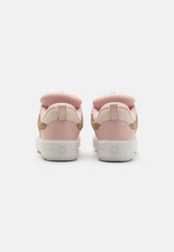 MICHAEL Michael Kors Rumi Lace Up - Skateschoenen - Pink -Farfetch Winkel 0cc6e88fd0d545edba0c1b140215a2b1