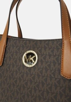 MICHAEL Michael Kors Allison Tote - Handtas - Brown/Acorn -Farfetch Winkel 0e6c06a3a0a84c27b7ab583d89255922