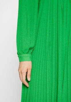 MICHAEL Michael Kors Pleated - Cocktailjurk - Spring Green -Farfetch Winkel 0f1aed6253ec48d08031c0bc1314f93d