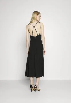 MICHAEL Michael Kors Solid Strappy Midi Dress - Cocktailjurk - Black -Farfetch Winkel 0fbdcd26f58a4977a29e615babe7c0ab