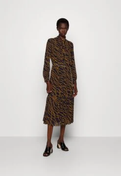 Farfetch Winkel -Farfetch Winkel 10367d2f91ec405582c8f9cae6c44f13