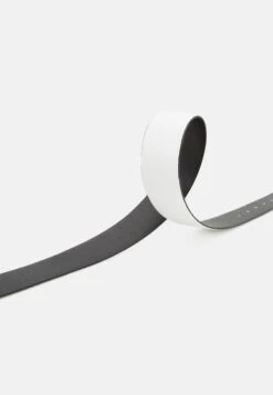 MICHAEL Michael Kors Reversible Belt - Riem - Optic White/Black/Gold-Coloured -Farfetch Winkel 10704b06aea94914bbc061fd80e63ade