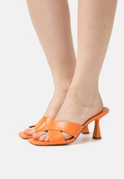 MICHAEL Michael Kors Clara Mule - Muiltjes Met Hak - Apricot