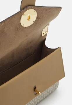 MICHAEL Michael Kors Greenwich - Schoudertas - Vanilla/Multi -Farfetch Winkel 10a81fa4fe5748b3a01a58003c6a9fd2