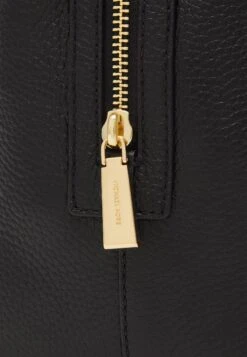 MICHAEL Michael Kors Kensington Backpack - Rugzak - Black -Farfetch Winkel 12195af6ef874cc987ee724120397d5c