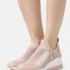 MICHAEL Michael Kors Willis Wedge Trainer - Sneakers Laag - Pink