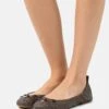 MICHAEL Michael Kors Juliette Flat - Ballerina'S - Brown 1 MICHAEL Michael Kors Juliette Flat - Ballerina'S - Brown -Farfetch Winkel 167b40d63d254366b8a0ad96b222c558