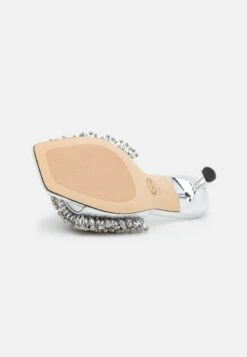 MICHAEL Michael Kors Amal Kitten- Muiltjes Met Hak - Silver Coloured -Farfetch Winkel 174c5db7762d46af93de45f293031b3a