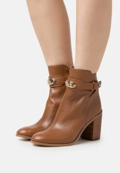 MICHAEL Michael Kors Darcy Heeled - Korte Laarzen - Brown