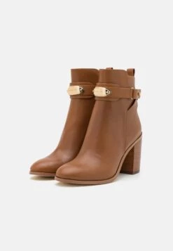 MICHAEL Michael Kors Darcy Heeled - Korte Laarzen - Brown 11 MICHAEL Michael Kors Darcy Heeled - Korte Laarzen - Brown -Farfetch Winkel 18cd81339fc14efca66449e0db8ee7fa