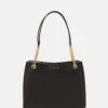MICHAEL Michael Kors Lori Chain Tote - Handtas - Black -Farfetch Winkel 1dfb2674fc8f446ea40c8d154af22329