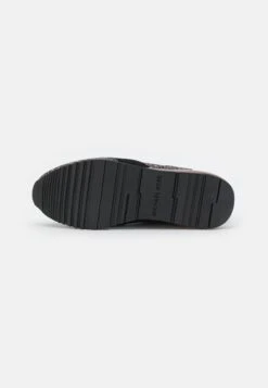 MICHAEL Michael Kors Allie Stride Extreme - Sneakers Laag - Black 14 MICHAEL Michael Kors Allie Stride Extreme - Sneakers Laag - Black -Farfetch Winkel 1e22ea5c8f514d7cb9d47dd5371c0fdf