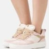 MICHAEL Michael Kors Rumi Lace Up - Skateschoenen - Pink 2 MICHAEL Michael Kors Rumi Lace Up - Skateschoenen - Pink -Farfetch Winkel 1f280ecf46b9462d86fac1e5e17e82f7