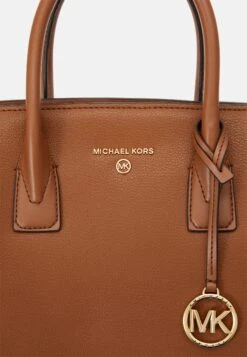 MICHAEL Michael Kors Avril Satchel - Handtas - Luggage -Farfetch Winkel 20a40cef2ccf44d7bdbac140a2c9d495