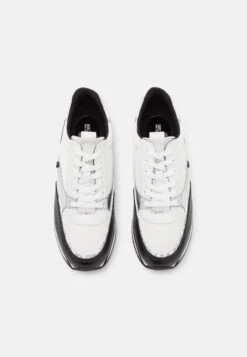 MICHAEL Michael Kors Mariah Trainer - Sneakers Laag - Black/Optic White 13 MICHAEL Michael Kors Mariah Trainer - Sneakers Laag - Black/Optic White -Farfetch Winkel 20da91b14f0b4f37b05385edb44e5614