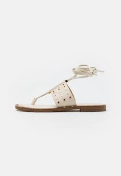 MICHAEL Michael Kors Jagger Flat - Teensandalen - Light Cream -Farfetch Winkel 22f0973ea44b4e579efb2b4ab8fa3bd4