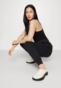 MICHAEL Michael Kors Ponte Mix Jogger - Trainingsbroek - Black 11 MICHAEL Michael Kors Ponte Mix Jogger - Trainingsbroek - Black -Farfetch Winkel 2310f33e2d2949fb9dddfb8f172472a5