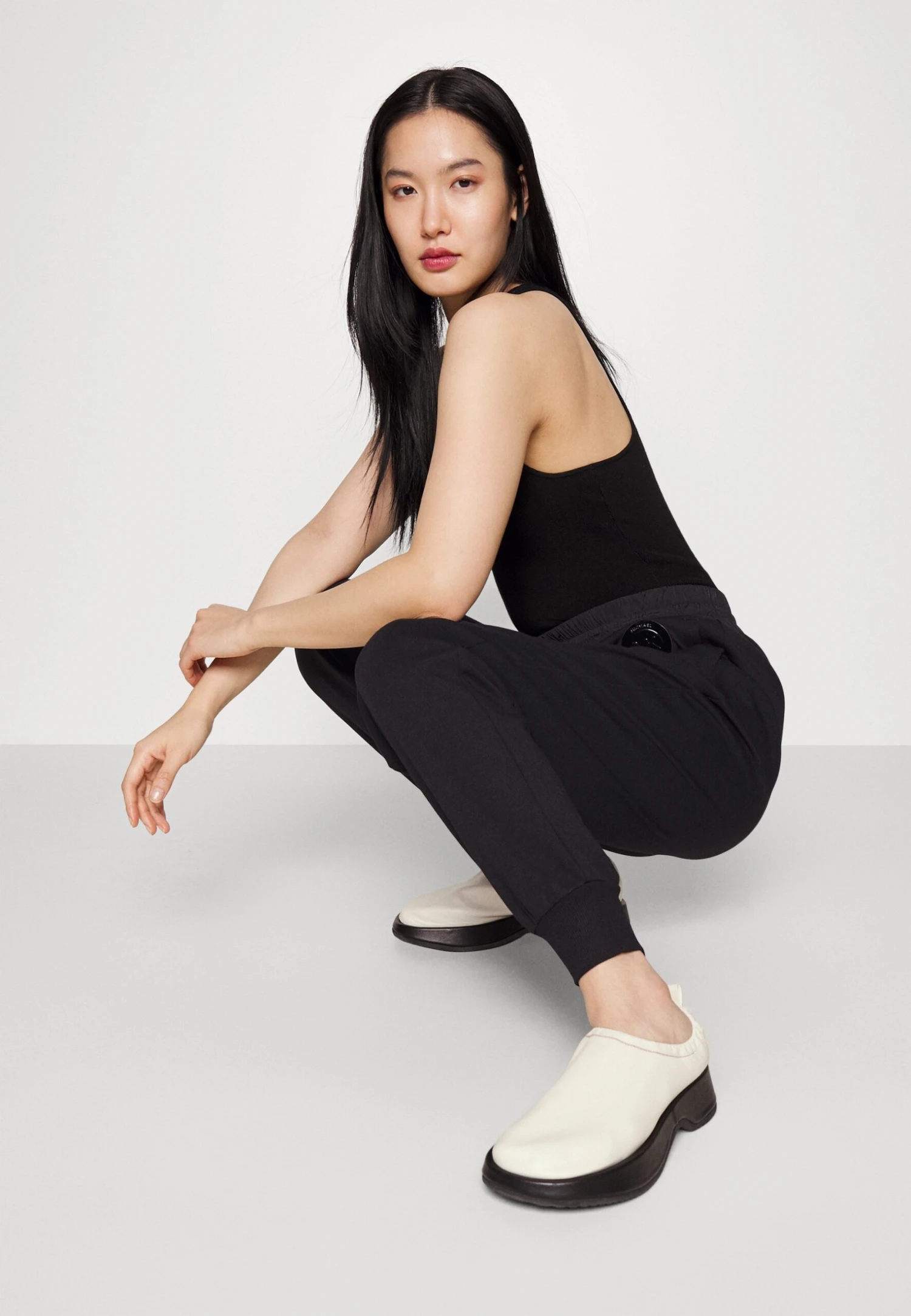 MICHAEL Michael Kors Ponte Mix Jogger - Trainingsbroek - Black 6 MICHAEL Michael Kors Ponte Mix Jogger - Trainingsbroek - Black - Afbeelding 4