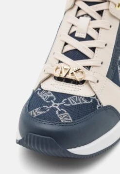 MICHAEL Michael Kors Georgie Trainer - Sneakers Laag - Navy/Multi-Coloured -Farfetch Winkel 24c03c7c0d89478aa1ec795daaba56ae