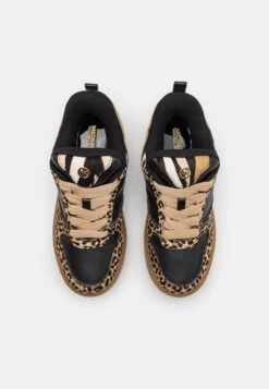 MICHAEL Michael Kors Rumi Lace Up - Skateschoenen - Black -Farfetch Winkel 24fd659f0ca84660aff871944d921893