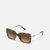 Michael Kors Castellina - Zonnebril - Brown 1 Michael Kors Castellina - Zonnebril - Brown -Farfetch Winkel 26b2f70a6ff04d96945a591055c764e8