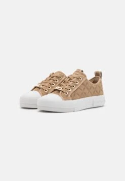 MICHAEL Michael Kors Evy Lace Up - Sneakers Laag - Camel -Farfetch Winkel 278ec395b48646d0a754d4f650662b07