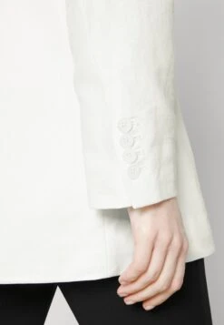 MICHAEL Michael Kors Mensy- Blazer - White 15 MICHAEL Michael Kors Mensy- Blazer - White -Farfetch Winkel 27995a86eb5c40d382b7bc158f7335f7