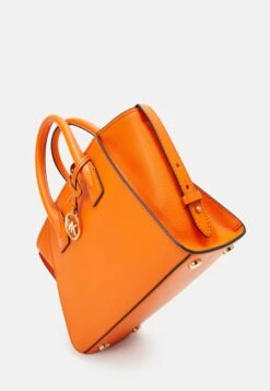MICHAEL Michael Kors Avril Satchel - Handtas - Apricot -Farfetch Winkel 27b246b2b2484c27bb3815ecdf79d6ac