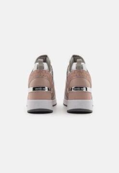 MICHAEL Michael Kors Georgie Trainer - Sneakers Laag - Soft Pink/Multi-Coloured -Farfetch Winkel 2801970436864c6d82eaf60e9288c1fb