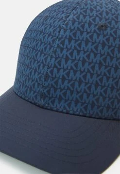 Michael Kors Sig Sport Hat Unisex - Pet - Midnight 9 Michael Kors Sig Sport Hat Unisex - Pet - Midnight -Farfetch Winkel 30e71c558d2740f58bfa67bd7475acad