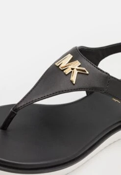 MICHAEL Michael Kors Jilly Flat- Teensandalen - Black -Farfetch Winkel 31398ede9b214848b9fd8adf13bd3f37