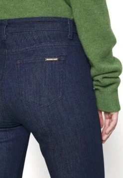 MICHAEL Michael Kors Selma Shank Flare- Bootcut Jeans - Dark Blue -Farfetch Winkel 323de11efc9e43088ffb4fcb91132b9e