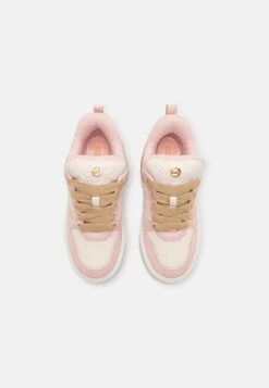 MICHAEL Michael Kors Rumi Lace Up - Skateschoenen - Pink -Farfetch Winkel 332f7a540d5945e8aaafa177e178fd57
