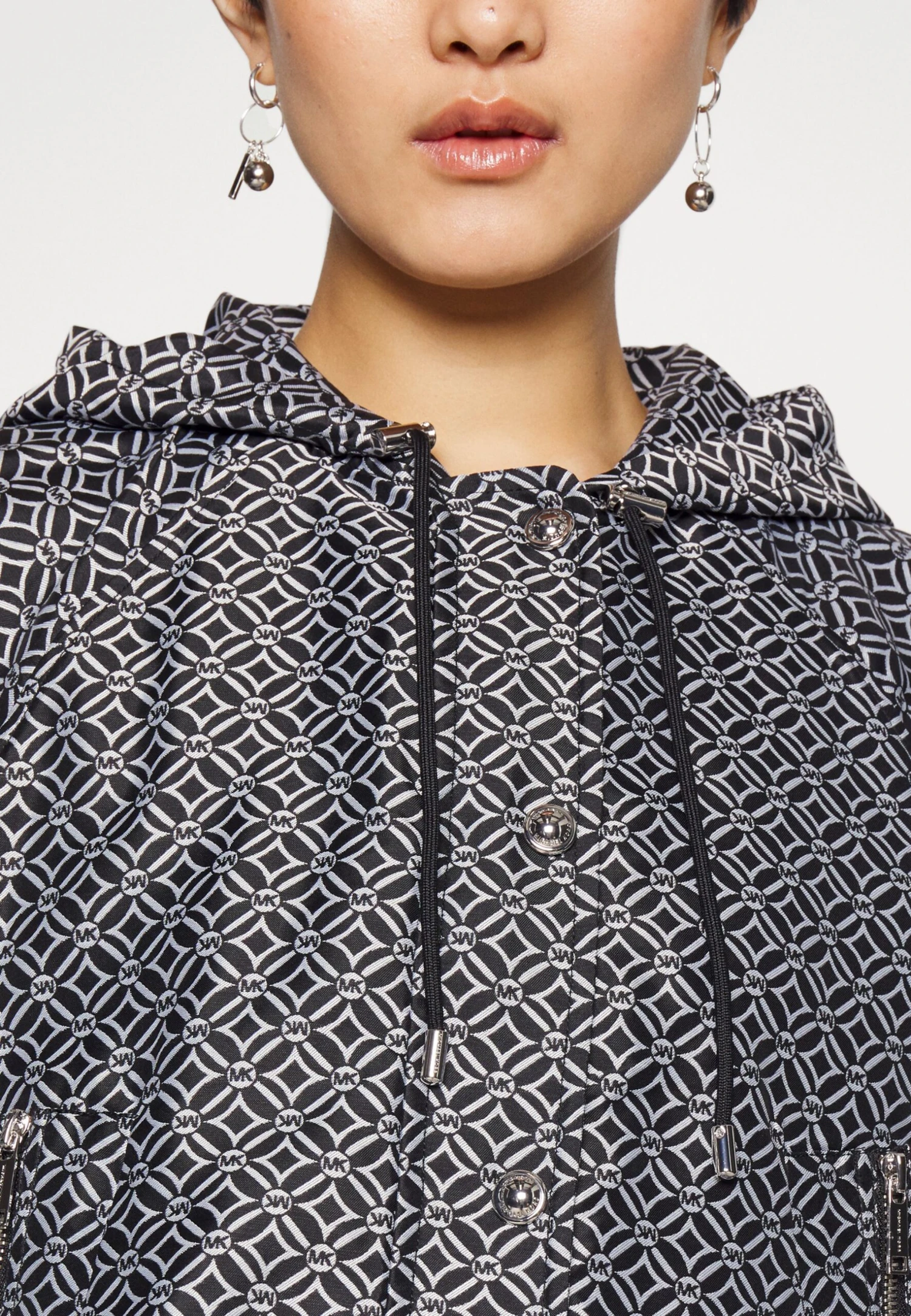 MICHAEL Michael Kors Logo Anorak - Windjack - Bone 7 MICHAEL Michael Kors Logo Anorak - Windjack - Bone - Afbeelding 5