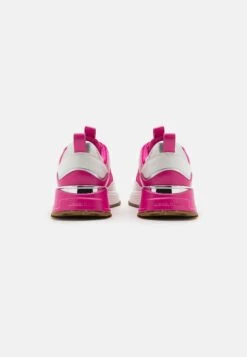 MICHAEL Michael Kors Theo Trainer - Sneakers Laag - Pink 12 MICHAEL Michael Kors Theo Trainer - Sneakers Laag - Pink -Farfetch Winkel 354503f771ee4a479daa93bc1005eaa8