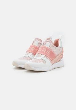 MICHAEL Michael Kors Maven Slip On Trainer - Sneakers Laag - Pink -Farfetch Winkel 35f6dcf86ddd4c15af299e44366d66ca