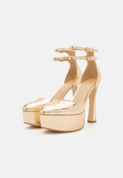MICHAEL Michael Kors Martina Ankle Strap - Plateaupumps - Pale Gold -Farfetch Winkel 38e2ec9fdd074a75a8e7714aaa51924c