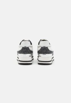 MICHAEL Michael Kors Mariah Trainer - Sneakers Laag - Black/Optic White 12 MICHAEL Michael Kors Mariah Trainer - Sneakers Laag - Black/Optic White -Farfetch Winkel 3e8e27e06b7248fd92a83f3a3807b950