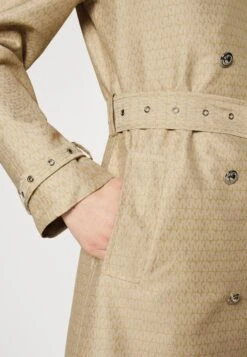 MICHAEL Michael Kors Logo Eco - Trenchcoat - Khaki 11 MICHAEL Michael Kors Logo Eco - Trenchcoat - Khaki -Farfetch Winkel 413f46733f9047888656258f9ff58bee