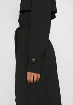 MICHAEL Michael Kors Drapy - Trenchcoat - Black -Farfetch Winkel 459a75b4ea574a62bba84cefcb032dd5