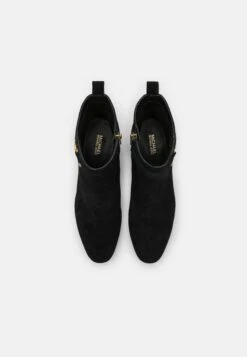 MICHAEL Michael Kors Farrah- Korte Laarzen - Black 13 MICHAEL Michael Kors Farrah- Korte Laarzen - Black -Farfetch Winkel 49556e6c83dd4efeb9ea676eaa36022d