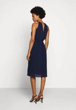 MICHAEL Michael Kors Chain Neck Midi Dress- Cocktailjurk - True Navy 11 MICHAEL Michael Kors Chain Neck Midi Dress- Cocktailjurk - True Navy -Farfetch Winkel 4c78695c183649c2b91ee86fa8501f73