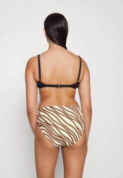 MICHAEL Michael Kors Diagonal Belt High Leg Bottom - Bikinibroekje - Bone 9 MICHAEL Michael Kors Diagonal Belt High Leg Bottom - Bikinibroekje - Bone -Farfetch Winkel 4ff293238a774be2ab4ae5d3499ad159