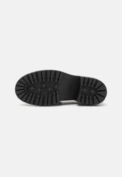 MICHAEL Michael Kors Rocco Heeled Loafer - Plateaupumps - Black -Farfetch Winkel 51bf2fe98d2b4fdcaf7f08b3687a8357