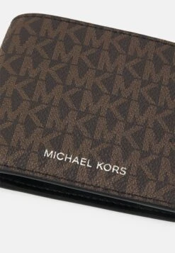 Michael Kors Billfold Greyson Unisex - Portemonnee - Brown 11 Michael Kors Billfold Greyson Unisex - Portemonnee - Brown -Farfetch Winkel 52b8e4d89241442bb5a2c5038a40b55b