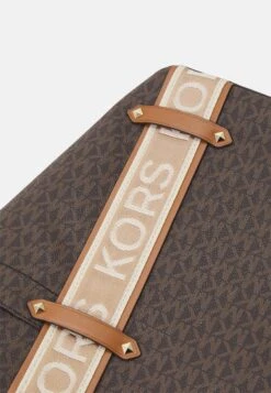 MICHAEL Michael Kors Maeve Open Tote - Shopper - Beige -Farfetch Winkel 52ee7880df5543c08097a400a1e794de