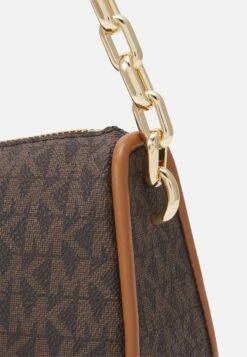 MICHAEL Michael Kors Jet Set Charm Pouchette - Handtas - Brown/Acorn 10 MICHAEL Michael Kors Jet Set Charm Pouchette - Handtas - Brown/Acorn -Farfetch Winkel 557897ef69454bb5a4871859274ecf09